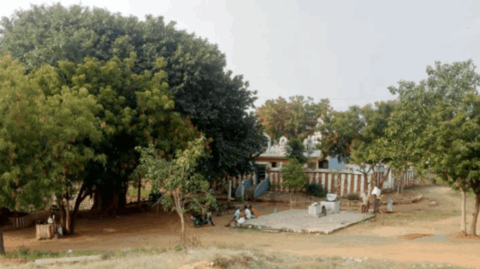 Adhimilaghi_Ayyanar_Temple